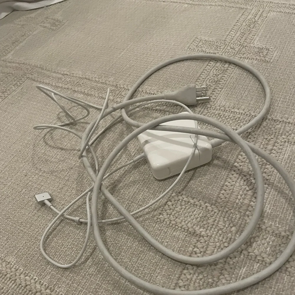 Apple Laptop Charger